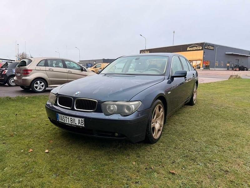 Begagnad BMW 745 333 HK (244 kW) 2002 Mörkblå Sedan