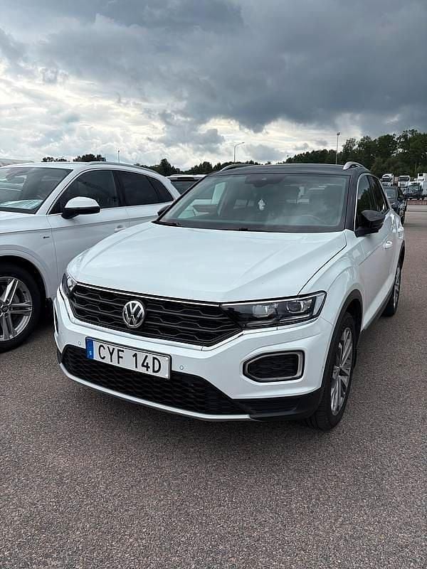 Vit Begagnad 2020 VW T-Roc GT SUV | 249 000 kr (Marknadspris) - Bild 1/4