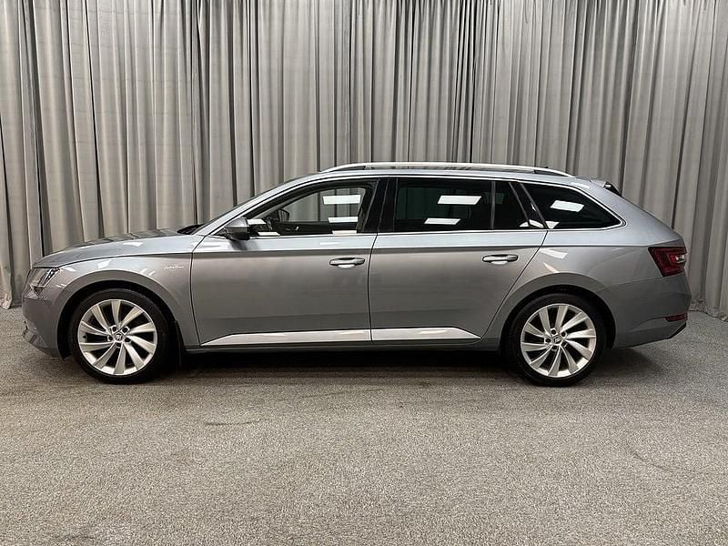 Begagnad Skoda Superb LAURIN & KLEMENT 190 HK (139 kW) 2016 Business grey metallic Kombi