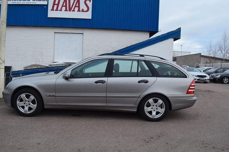 Silver Begagnad 2006 Mercedes C180 Kombi | 47 500 kr (Marknadspris) - Bild 1/4