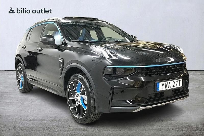 Begagnad Lynk & Co 01 261 HK (191 kW) 2023 Svart SUV