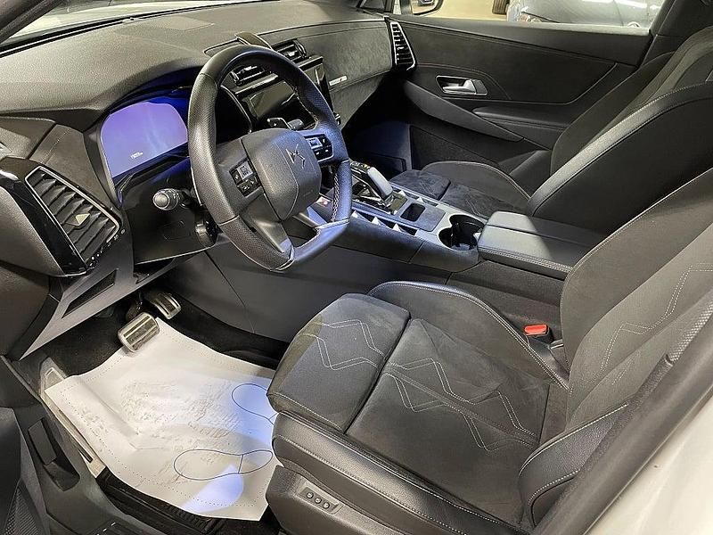 Begagnad DS Automobiles DS7 Crossback Business 301 HK (221 kW) 2021 Vit SUV