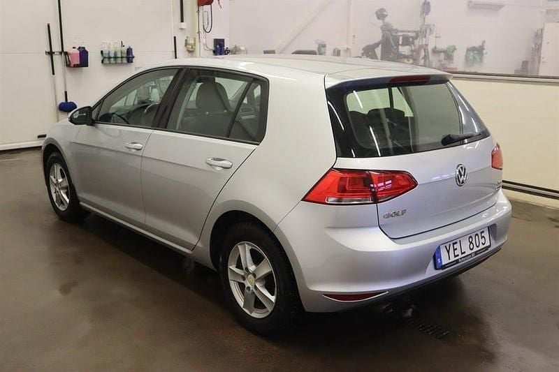 Begagnad VW Golf VII 110 HK (80 kW) 2016 Silver Halvkombi
