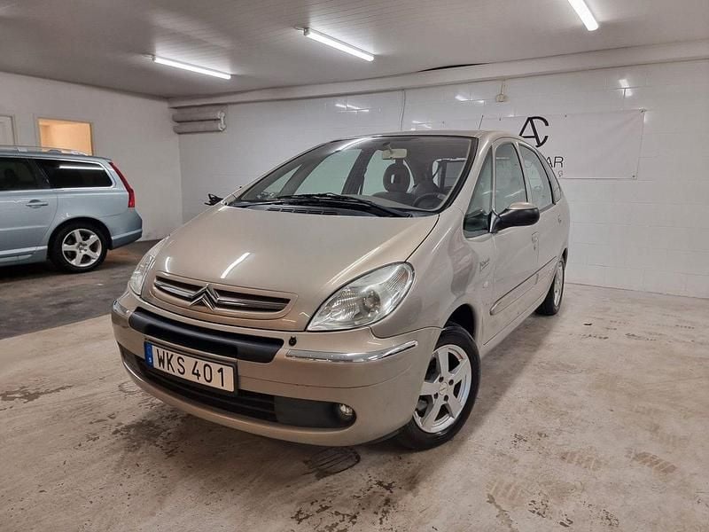Ljusbrun Begagnad 2004 Citroën Xsara Picasso Minibuss | 29 900 kr (Bra pris) - Bild 1/4