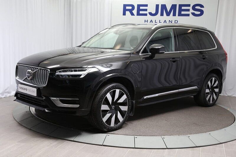 Svart Begagnad 2023 Volvo XC90 Plus SUV | 709 500 kr (Bra pris) - Bild 1/4