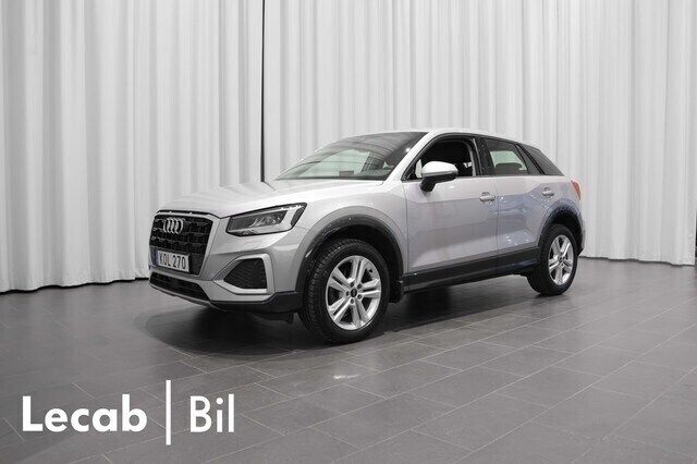 Florettsilver metallic Begagnad 2024 Audi Q2 Advanced Plus SUV | 282 500 kr (Marknadspris) - Bild 1/4