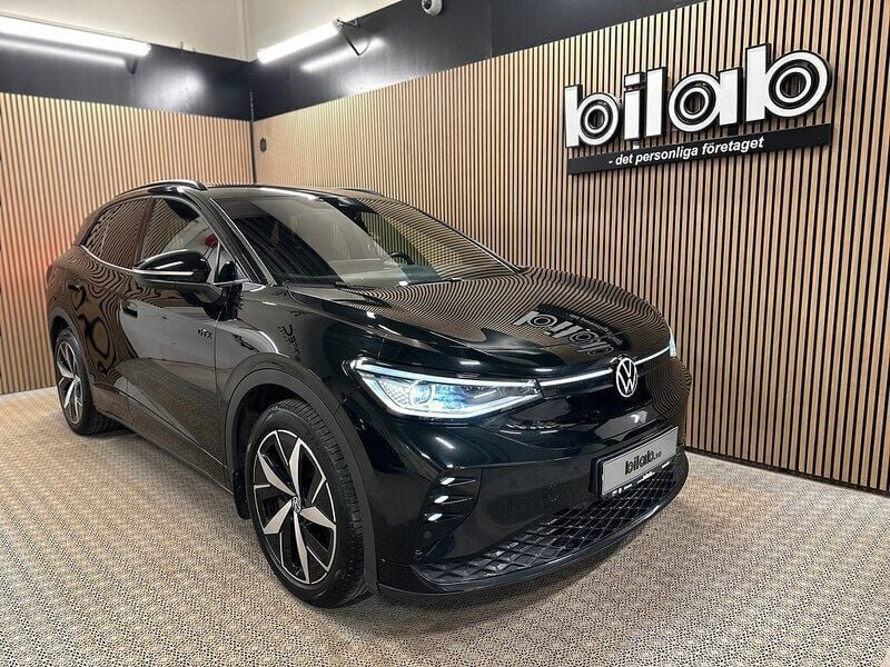 Svart Begagnad 2022 VW ID.4 GTX SUV | 369 000 kr (Lite dyr) - Bild 1/4