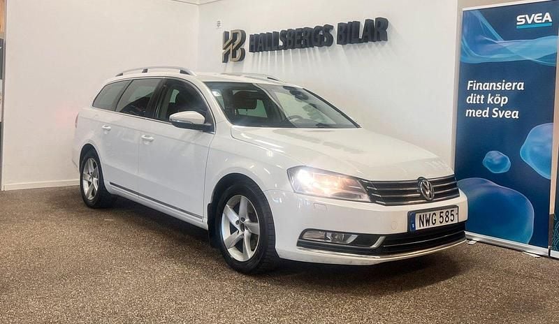 Vit Begagnad 2012 VW Passat Kombi | 94 900 kr (Marknadspris) - Bild 1/4