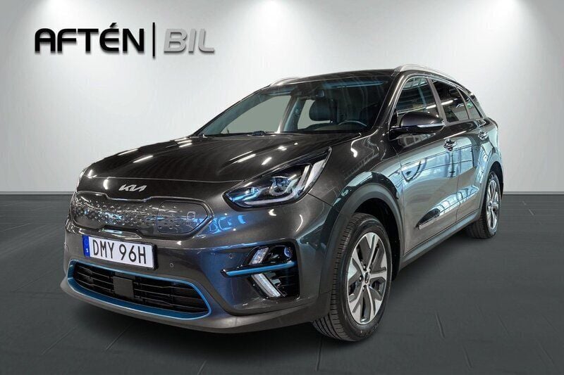 Grå (interstellar grey metallic) Begagnad 2021 Kia e-Niro 2 SUV | 279 800 kr (Marknadspris) - Bild 1/3