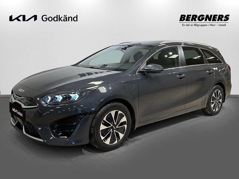 Grå Begagnad 2021 Kia Ceed Sportswagon Advance Kombi | 269 900 kr (Lite dyr) - Bild 1/4