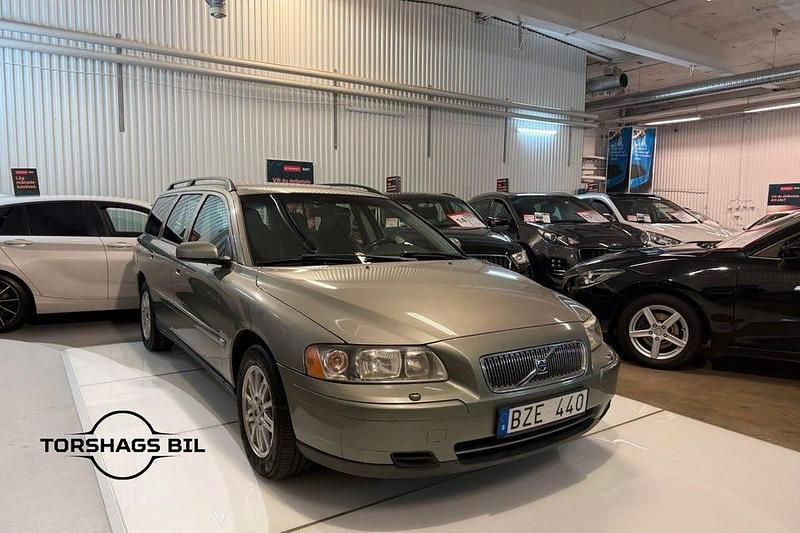 Ljusgrön (grön) Begagnad 2006 Volvo V70 Business Edition Kombi | 59 900 kr (Dyr) - Bild 1/3