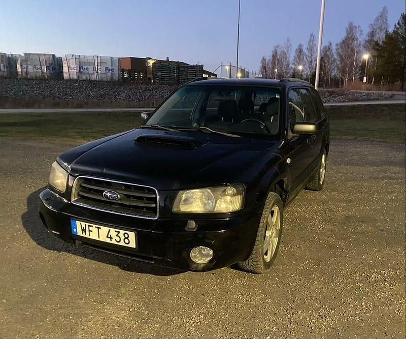 Begagnad 2005 Subaru Forester SUV | 32 900 kr (Dyr) - Bild 1/4