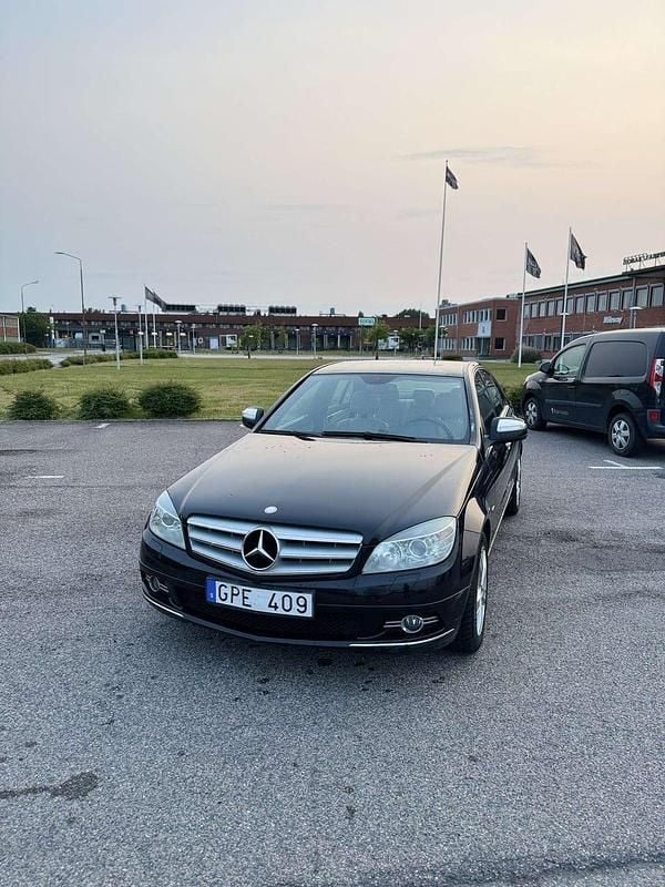 Begagnad 2008 Mercedes C200 | 59 900 kr (Marknadspris) - Bild 1/4