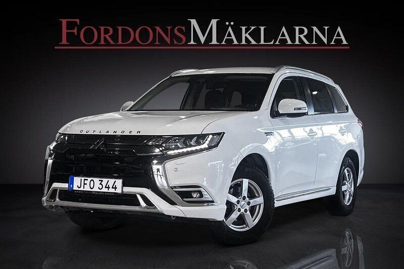 Vit Begagnad 2019 Mitsubishi Outlander P-HEV SUV | 209 900 kr (Bra pris) - Bild 1/4