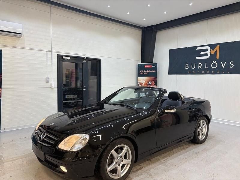 Svart Begagnad 2004 Mercedes SLK200 Cab | 89 900 kr - Bild 1/4