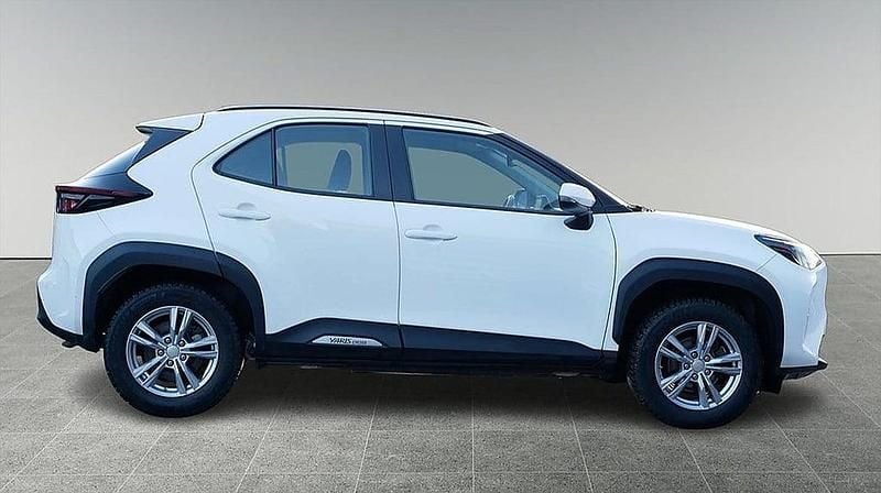 Begagnad Toyota Yaris Cross Active 92 HK (67 kW) 2023 Vit SUV