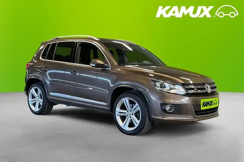 Brun Begagnad 2015 VW Tiguan R-line SUV | 138 900 kr (Marknadspris) - Bild 1/4