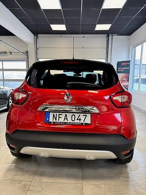 Begagnad Renault Captur 118 HK (86 kW) 2016 Röd SUV