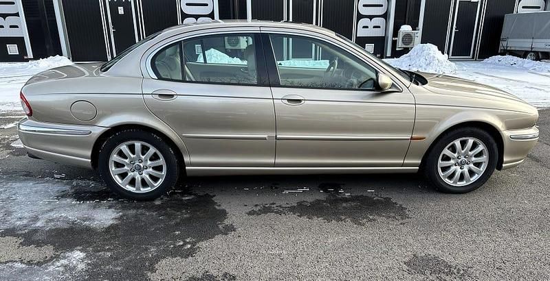 Begagnad Jaguar X-type 196 HK (144 kW) 2002 Sedan