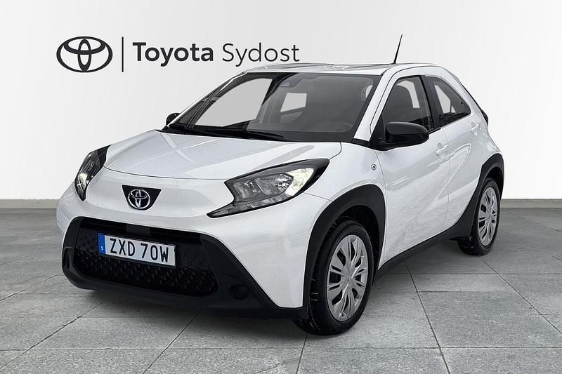 Begagnad Toyota Aygo X Play 72 HK (52 kW) 2022 Vit SUV