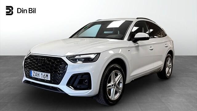Glaciärvit metallic Begagnad 2024 Audi Q5 Sportback S-Line SUV | 639 000 kr - Bild 1/4