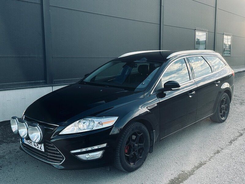 Svart Begagnad 2014 Ford Mondeo Business Edition Kombi | 59 900 kr (Dyr) - Bild 1/4