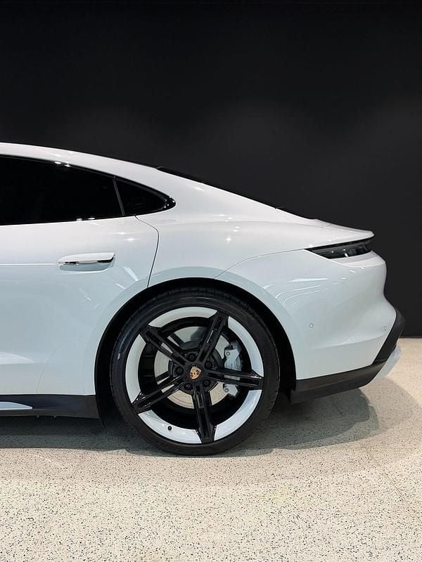 Begagnad Porsche Taycan Turbo 459 kW (625 HK) 2020 Sedan