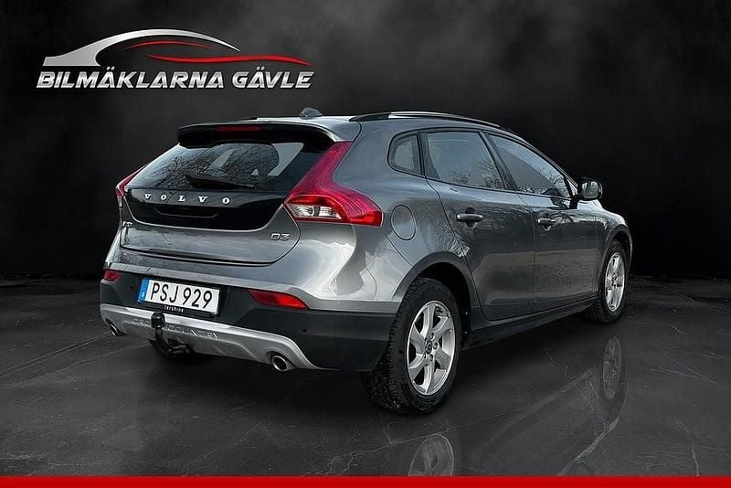 Begagnad Volvo V40 Momentum 150 HK (110 kW) 2014 Grå Halvkombi