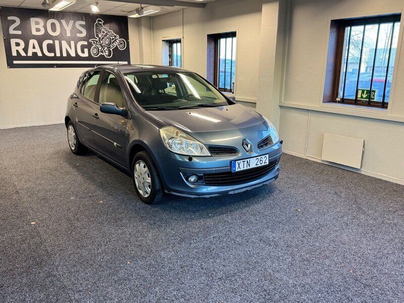 Blå Begagnad 2006 Renault Clio R.S. Halvkombi | 25 900 kr (Marknadspris) - Bild 1/4