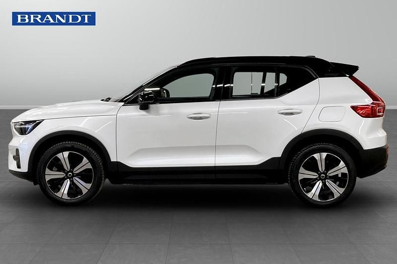 Begagnad Volvo XC40 Single Motor 175 kW (238 HK) 2023 Vit SUV