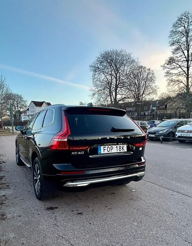 Begagnad Volvo XC60 350 HK (257 kW) 2023 SUV
