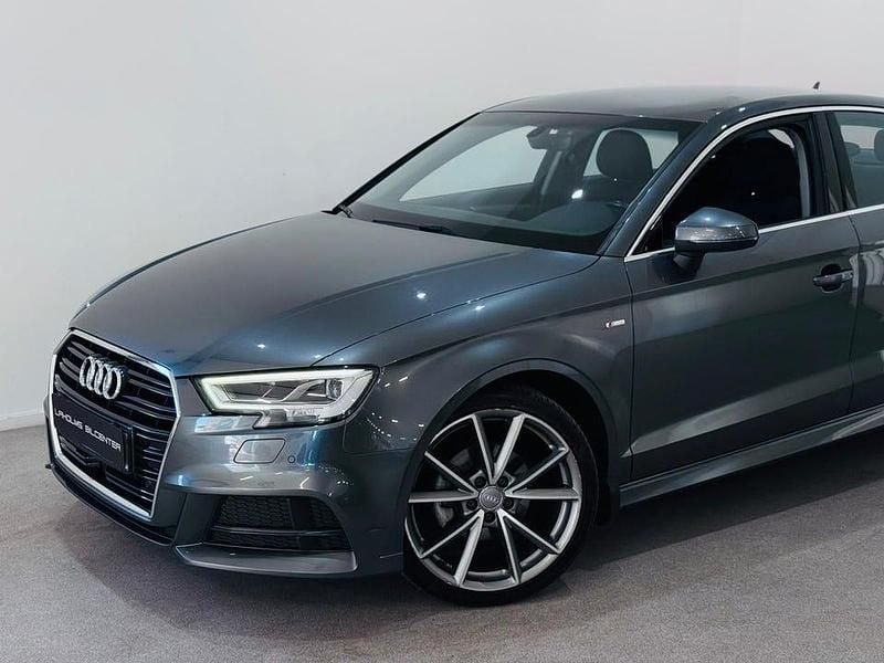 Begagnad Audi A3 150 HK (110 kW) 2017 Grå Sedan