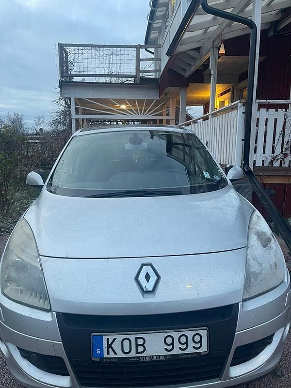 Begagnad 2010 Renault Scénic III Minibuss | 40 000 kr - Bild 1/4