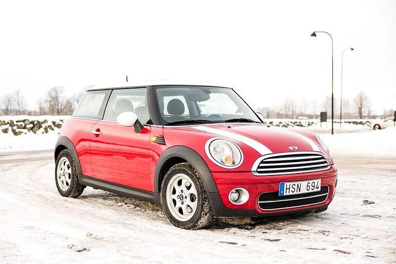 Begagnad Mini Cooper D 109 HK (80 kW) 2009 Halvkombi