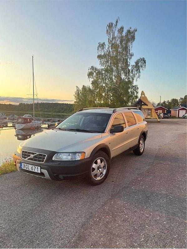 Brun Begagnad 2006 Volvo XC70 Momentum SUV | 49 900 kr (Lite dyr) - Bild 1/4