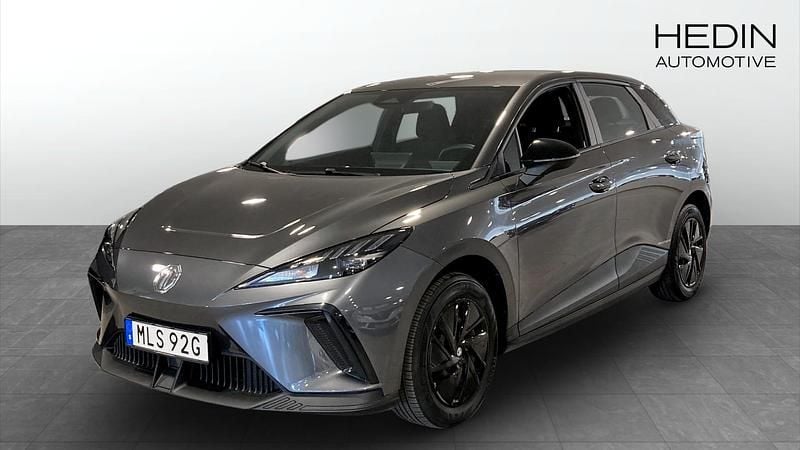 Grå (grey) Begagnad 2023 MG MG4 EV Halvkombi | 259 900 kr (Marknadspris) - Bild 1/4