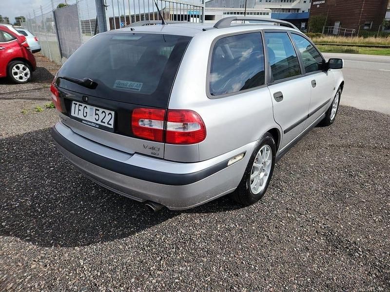 Begagnad Volvo V40 136 HK (100 kW) 2002 Grå Kombi