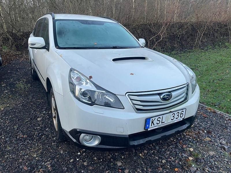 Begagnad 2010 Subaru Outback Kombi | 13 500 kr (Superpris) - Bild 1/2