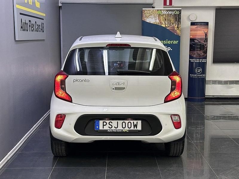 Begagnad Kia Picanto Advance 67 HK (49 kW) 2023 Vit Halvkombi