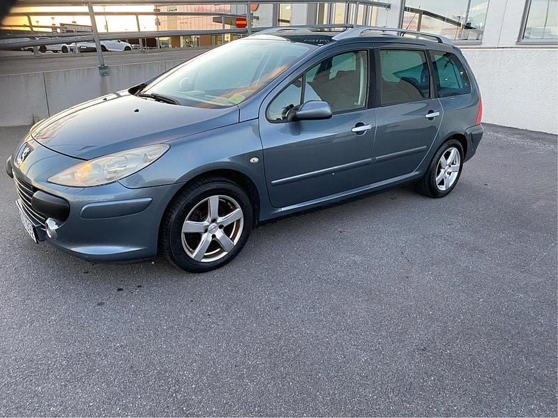 Grå Begagnad 2006 Peugeot 307 Kombi | 24 900 kr (Marknadspris) - Bild 1/4
