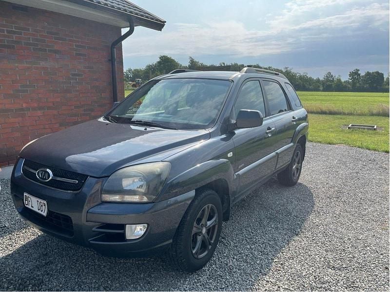 Grå Begagnad 2008 Kia Sportage 4 SUV | 27 500 kr (Marknadspris) - Bild 1/4
