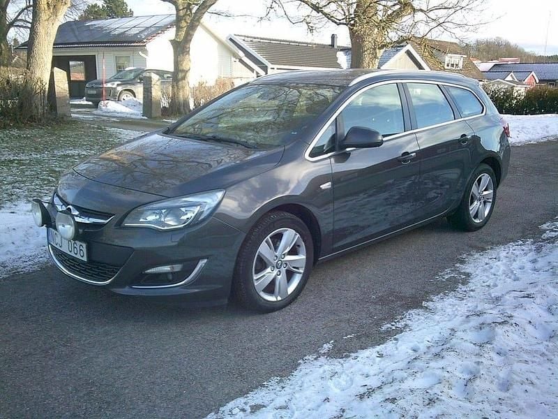 Grå Begagnad 2013 Opel Astra Sport Kombi | 44 800 kr (Bra pris) - Bild 1/4