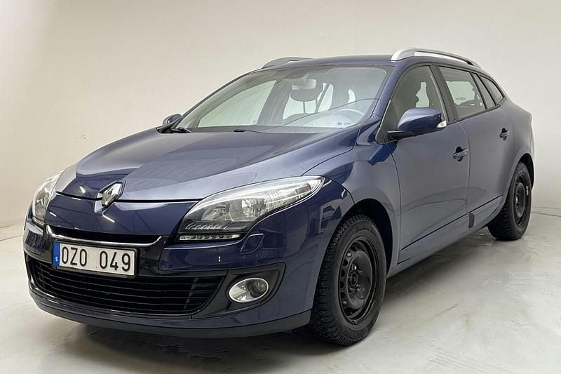 Mörkblå Begagnad 2013 Renault Mégane III Kombi | 69 000 kr (Lite dyr) - Bild 1/4