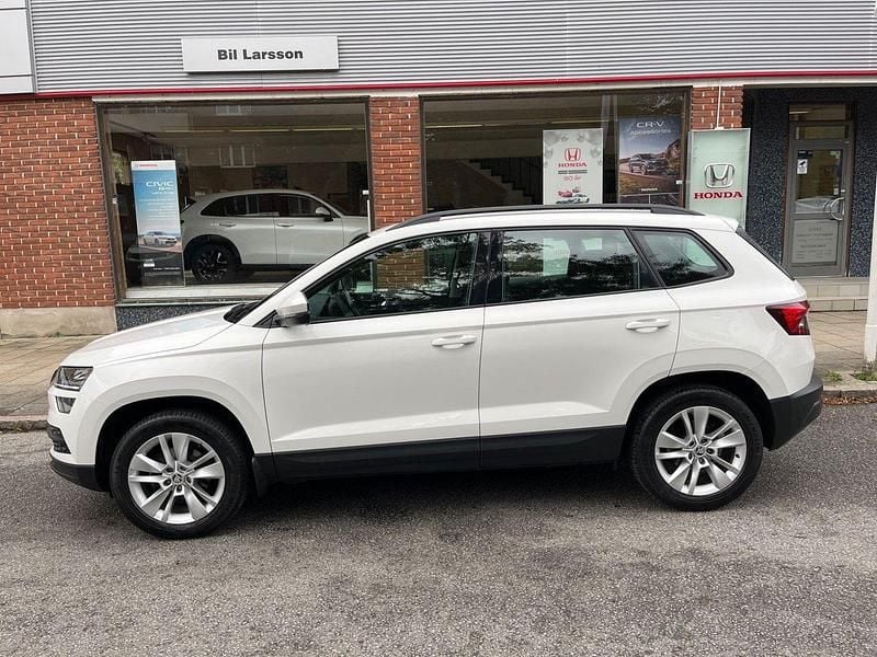 Vit Begagnad 2019 Skoda Karoq Style SUV | 234 000 kr (Marknadspris) - Bild 1/4