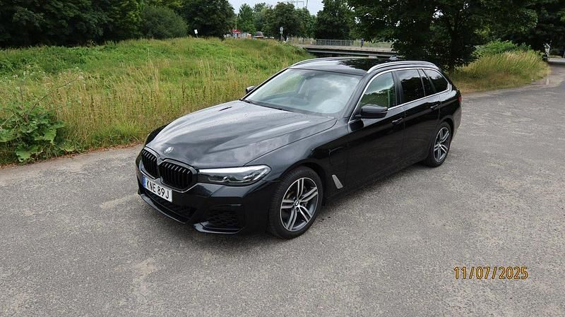 Begagnad 2021 BMW 530e Kombi | 335 000 kr (Superpris) - Bild 1/4