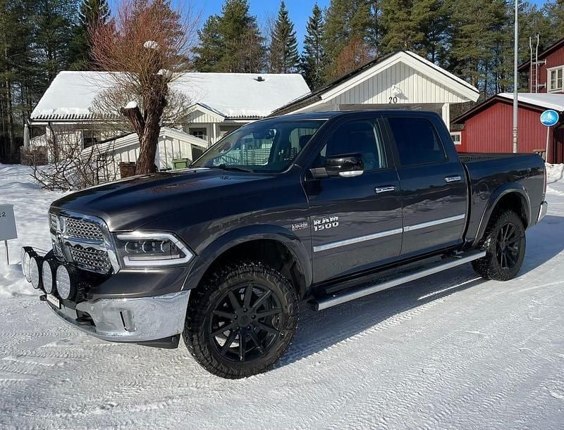Begagnad RAM 1500 401 HK (294 kW) 2015 Pickup
