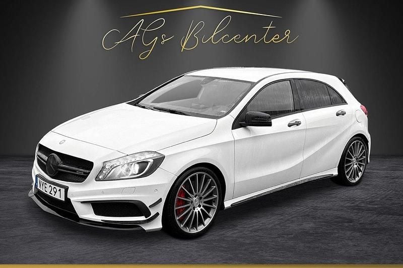 Vit Begagnad 2013 Mercedes A45 AMG AMG Halvkombi | 229 900 kr (Lite dyr) - Bild 1/4