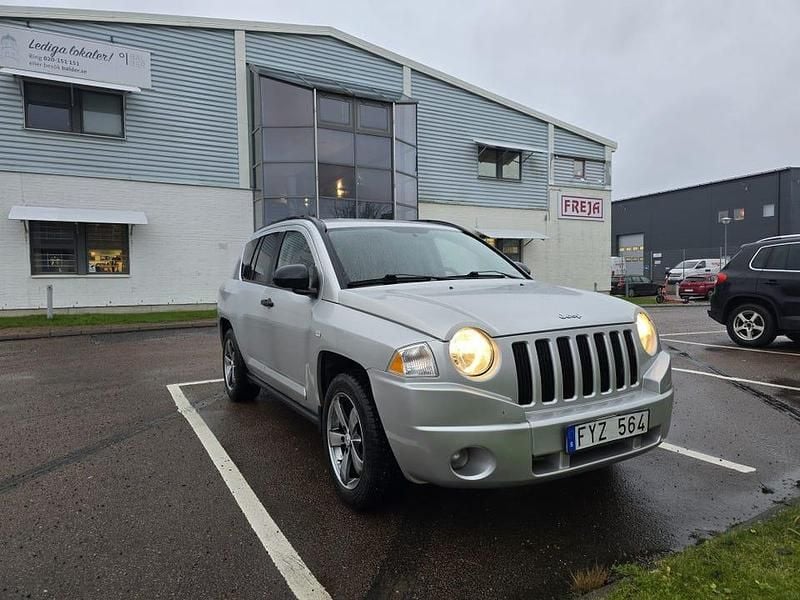 Begagnad Jeep Compass 140 HK (102 kW) 2007 SUV