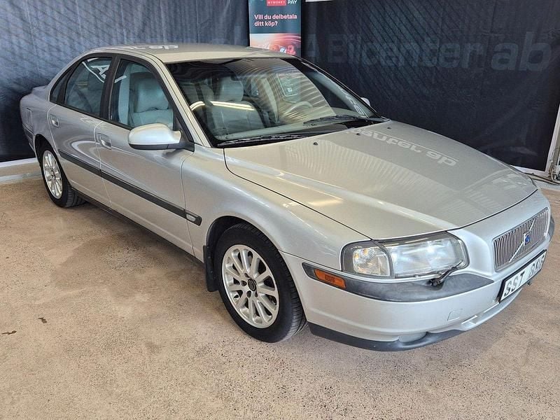 Ljusgrå Begagnad 2001 Volvo S80 Sedan | 17 900 kr (Marknadspris) - Bild 1/4