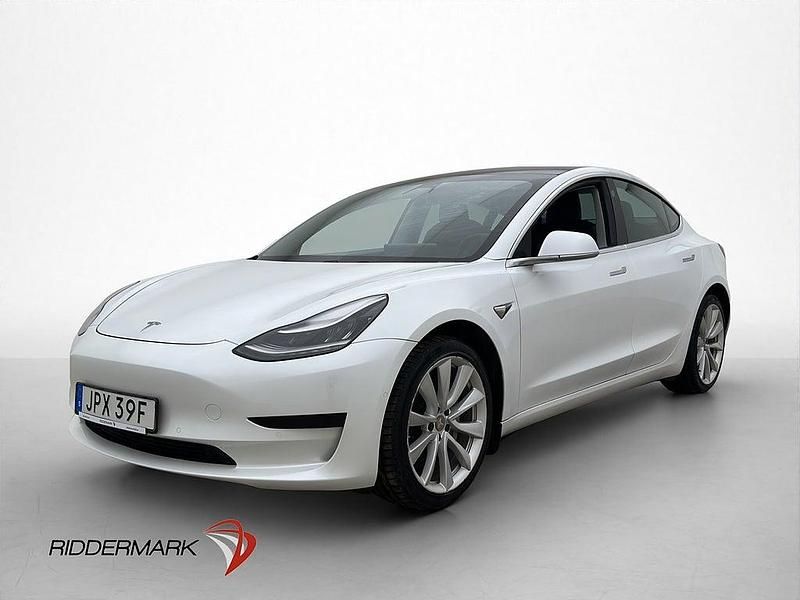 Begagnad Tesla Model 3 Standard Range Plus 239 kW (325 HK) 2020 Vit Sedan